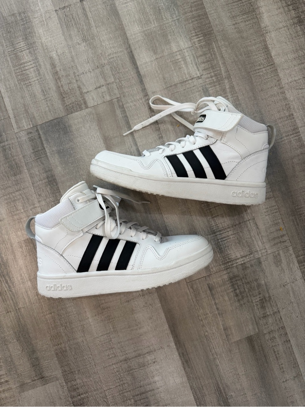 adidas Postmove Mid Women’s 8.5 White Black High Top Sneakers Cloudfoam Strap